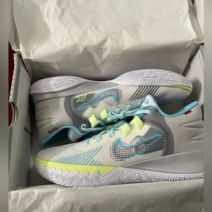 COPY - Kyrie Irving flytrap V